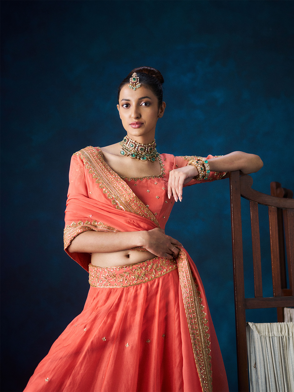 Sunehri lehenga set