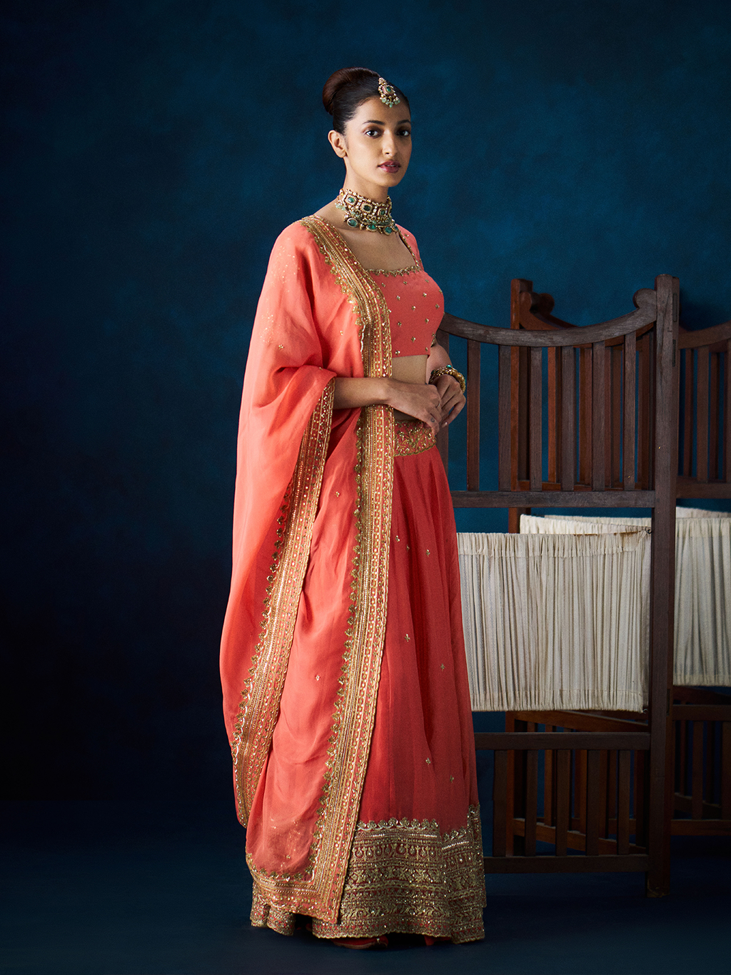 Sunehri lehenga set