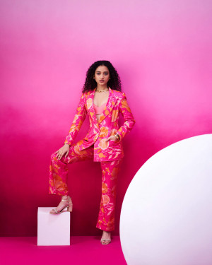 Anaar Bloom Pink Over Sized Blazer With Regular Fit Trousers