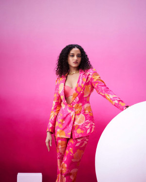 Anaar Bloom Pink Over Sized Blazer With Regular Fit Trousers