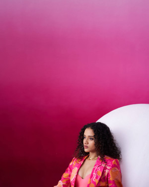 Anaar Bloom Pink Over Sized Blazer With Regular Fit Trousers