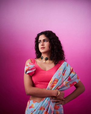 Anaar Bloom Sky Blue Saree with Sleevless Blouse